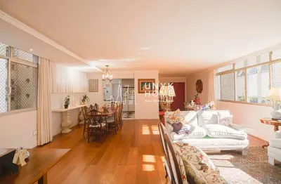 Apartamento de 183m2  reformado à venda na melhor localização dos jardins.  hall privativo/ 2 vagas