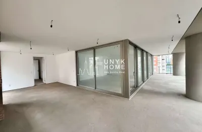 Apartamento de alto padrão a venda no itaim bibi com 4 suítes e elevador privativo