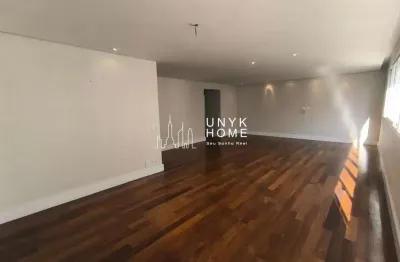 Amplo apartamento de 190m² com excelente distribuição e localização privilegiada!