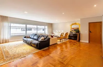 Apartamento com 3 dormitórios com Janelões em Higienópolis