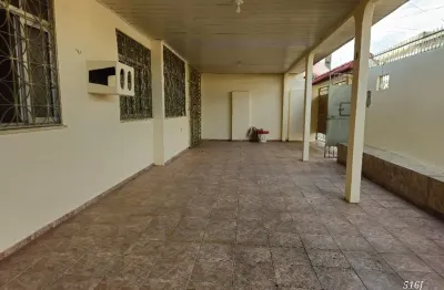 Casa com 4 quartos à venda na Rua Professora Dolores Melita, 86, Japiim, Manaus