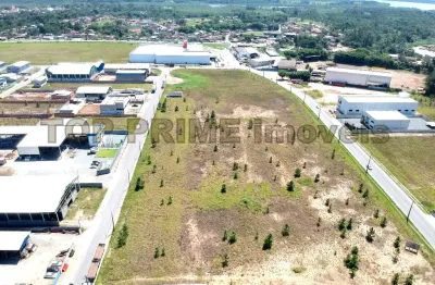 Terreno à venda na Rua Celestino Estácio Da Maia, 200, Volta Redonda, Araquari