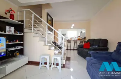 Sobrado geminado com 2 suítes, 3 vagas, na guilhermina em praia grande