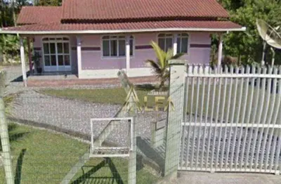 Casa com localização prívilegiada, terreno com mais de 1000 m².