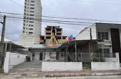 RARIDADE - Terreno comercial ou residencial no Centro de Itajaí-SC