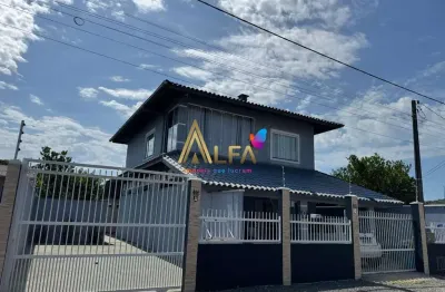 Sobrado com 4 dormitórios à venda, 180 m² por R$ 954.000,00 - Centro - Penha/SC