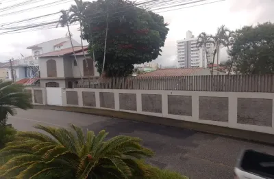 Casa à venda no Barreiros, São José 