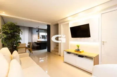 Sobrado 3 quartos sendo 1 suíte com 3 vagas em condomínio com quintal ? lindóia, curitiba/pr