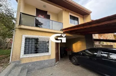 Sobrado 3 quartos sendo 1 suíte, churrasqueira, 3 vagas e quintal