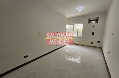 Imóvel comercial com 10 salas, garagem junto ao sesc e a doca
