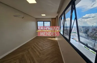 Sala decorada no ayra tower. andar alto, excelente iluminção