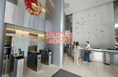 Sala mobiliada no evolution no umatrizal, alta, divisórias em vidro.