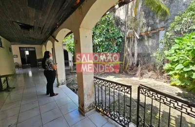 Sobrado histórico na cidade velha, hostels, restaurantes,