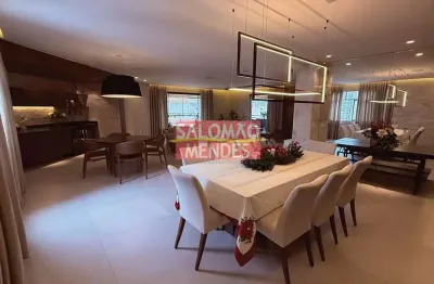 Apartamento luxuoso 04 suítes, 04 vagas junto a doca. vista baia.