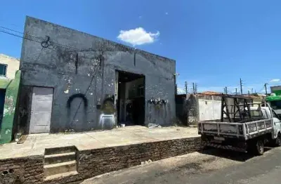 Barracão / Galpão / Depósito para alugar na Rua Sete de Setembro, Macaúba, Teresina
