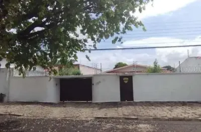 Casa com 3 quartos para alugar na Rua Marcos Parente, Fátima, Teresina