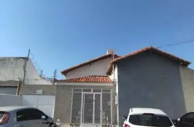 Casa comercial para locação – ideal para clínica ou escritório