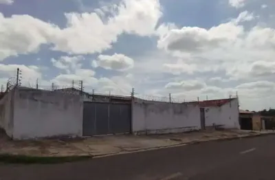 Casa comercial para alugar na Rua Gurguéia, Três Andares, Teresina
