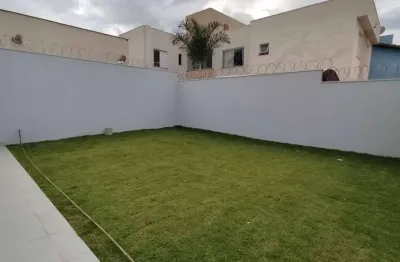 Casa com 3 quartos à venda na Rua Santina Zanatta, 5, Novo Mundo, Uberlândia