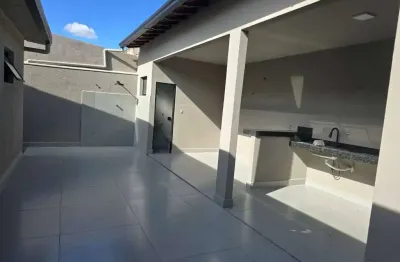 Casa com 3 quartos à venda na Rua José Rodrigues Queiroz Filho, 500, Santa Mônica, Uberlândia