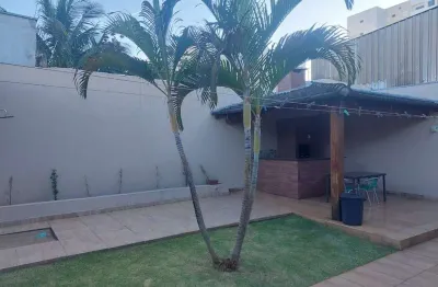Casa com 2 quartos à venda na Avenida Doutor Jaime Ribeiro Da Luz, 2000, Conjunto Segismundo Pereira, Uberlândia