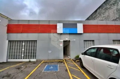 Imovel Térreo Residencial/Comercial em Interlagos em São Paulo - SP