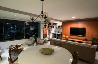 Lindo apartamento no parque tropical  3 suítes revertida para 2/4 com closet