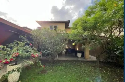 Casa na orla de jaguaribe  4/4 sendo 2 suítes terreno total de 400 ⓜ️