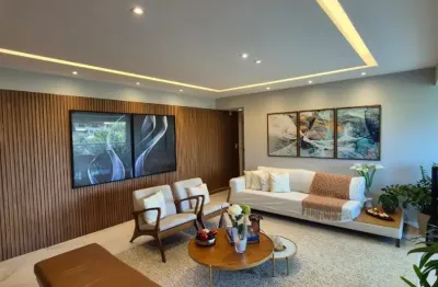 Apartamento em Piatã 4/4 sendo 3 Suítes a uma quarta da Orla de Piatã