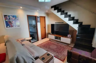 Sobrado à venda com 2 quartos, 1 vaga, vila voturua - são vicente/sp