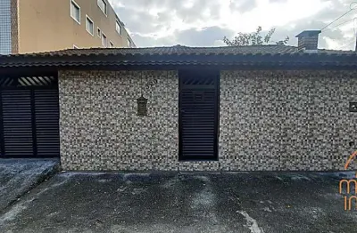 Casa à venda na Avenida Eleonor Roosevelt, Vila São Jorge, Santos