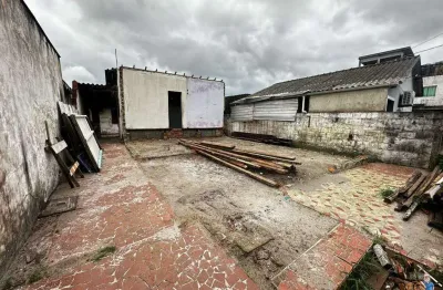 Terreno à venda na Rua Raphael dos Santos Tavares, Areia Branca, Santos