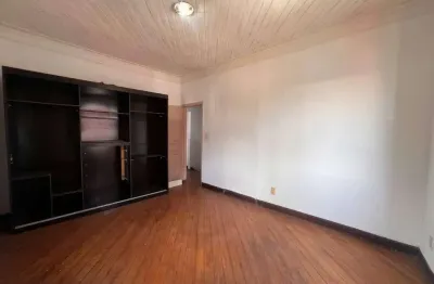 Casa à venda, 2 quartos, 3 vagas, centro - são vicente/sp