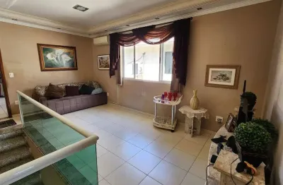 Casa à venda, 3 quartos, 1 suíte, 2 vagas, vila voturua - são vicente/sp