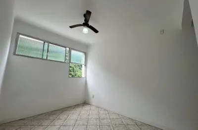 Kitnet à venda, 1 quarto, 1 vaga, itararé - são vicente/sp