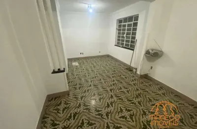 Casa com 3 quartos para alugar na Rua Major Santos Silva, Embaré, Santos