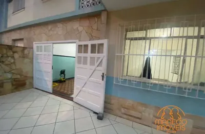 Casa com 3 quartos para alugar na Rua Major Santos Silva, Embaré, Santos