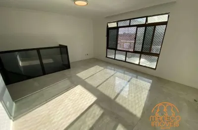 Casa com 3 quartos para alugar na Rua Jaime Manhani, Vila São Jorge, Santos