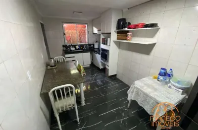 Casa com 3 quartos para alugar na Rua Doutor Newton de Lima Azevedo, Castelo, Santos