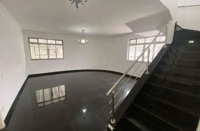 Casa com 3 quartos para alugar na Rua Doutor Gastão Ayres, Bom Retiro, Santos