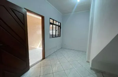Casa com 3 quartos à venda na Rua José Roberto Moscariello, Rádio Clube, Santos