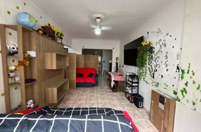 Apartamento à venda no centro de são vicente – 1 suíte, instalação elétrica nova e valor promocional em novembro