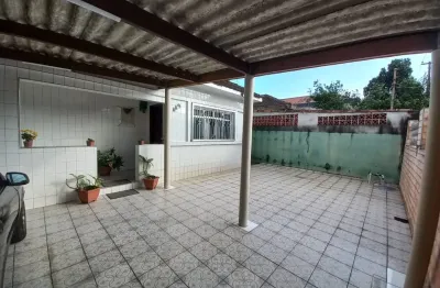 Casa à venda no bom retiro em santos – 2 dormitórios, 3 vagas e ótima localização