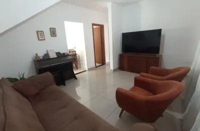 Casa à venda na vila voturuá em são vicente – 2 dormitórios, 1 suíte e 1 vaga com condomínio baixo