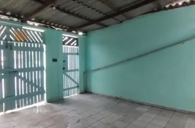 Casa à venda com suíte, sala ampla e garagem na rua euclides zenóbio da costa