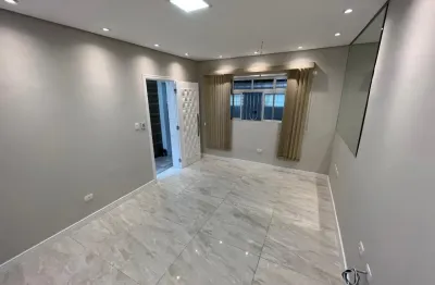 Casa com 3 Dormitórios e Suíte no Jardim Castelo – Oportunidade em Santos