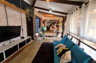 Casa com 4 quartos à venda no Parque Recreio, Contagem 