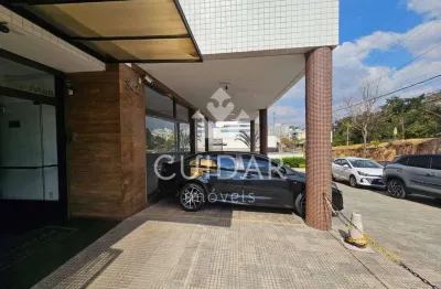 Oportunidade única: conjunto comercial no castelo, pronto para sua empresa!