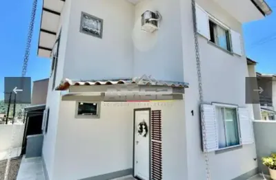 Casa mobiliada com 3 quartos e 2 banheiros no dom joaquim em brusque