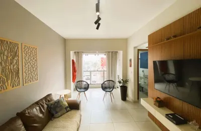 Venda - 2 quartos sendo 1 suíte (70m²), 1 vaga coberta, sol da manhã, lazer com piscina, poucos metros do mar de itapoã - r$ 695.000,00